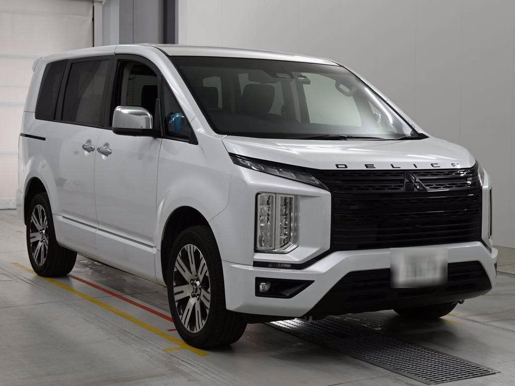 MITSUBISHI DELICA D:5