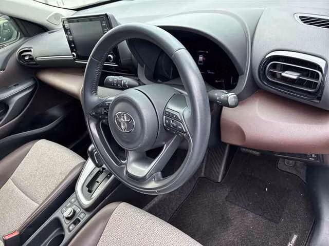 TOYOTA YARIS CROSS