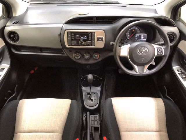 TOYOTA VITZ