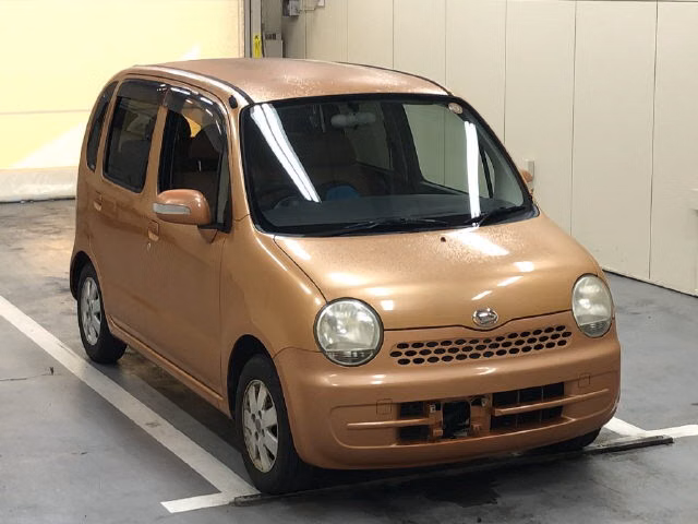 DAIHATSU MOVE LATTE