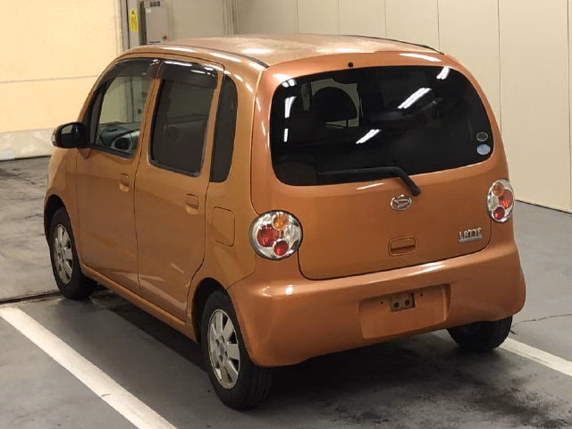 DAIHATSU MOVE LATTE
