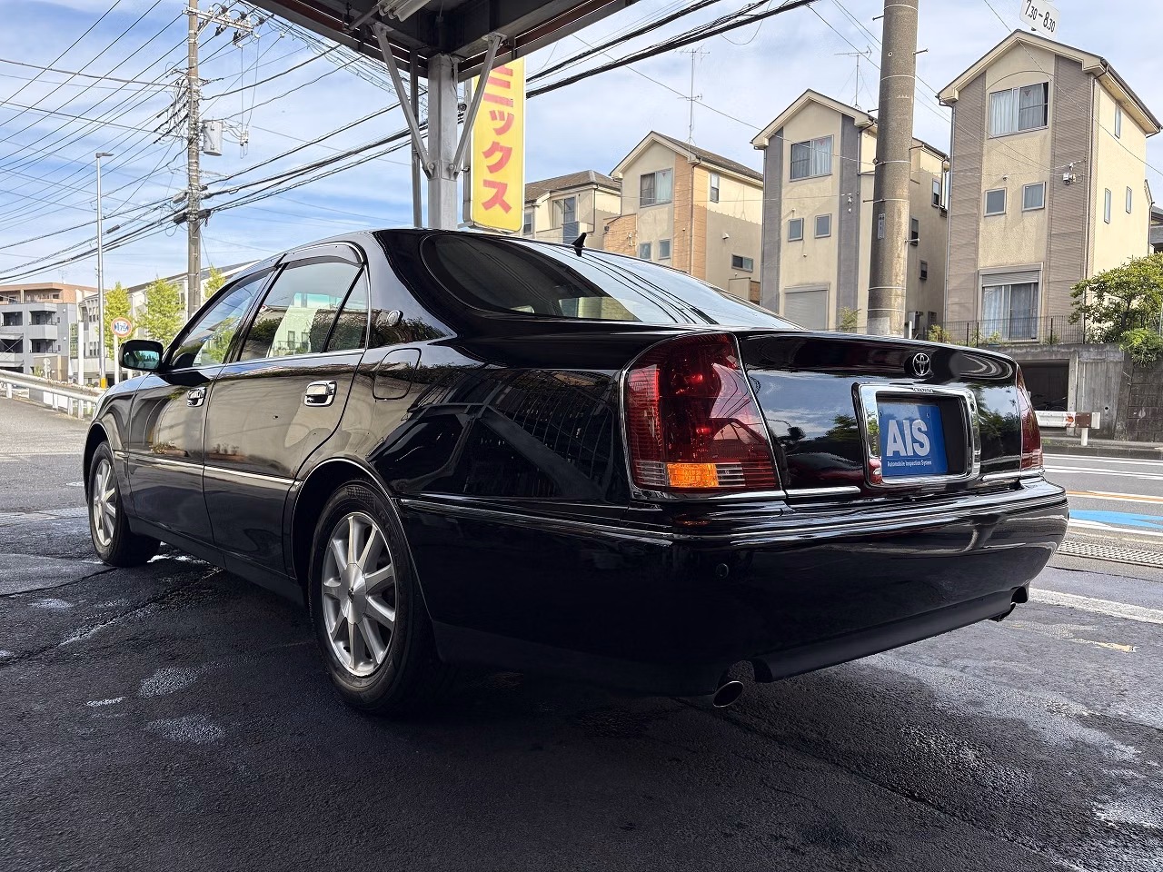 TOYOTA CROWN MAJESTA