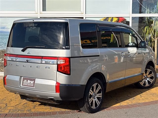 MITSUBISHI DELICA D:5
