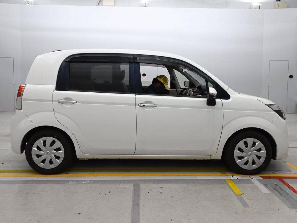 TOYOTA SPADE