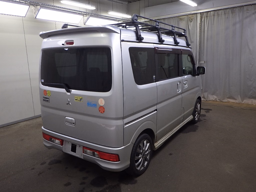 MITSUBISHI TOWN BOX