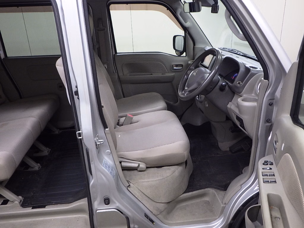 MITSUBISHI TOWN BOX