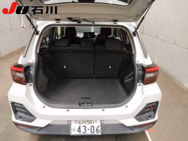 DAIHATSU ROCKY