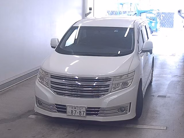 NISSAN ELGRAND