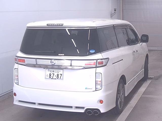 NISSAN ELGRAND