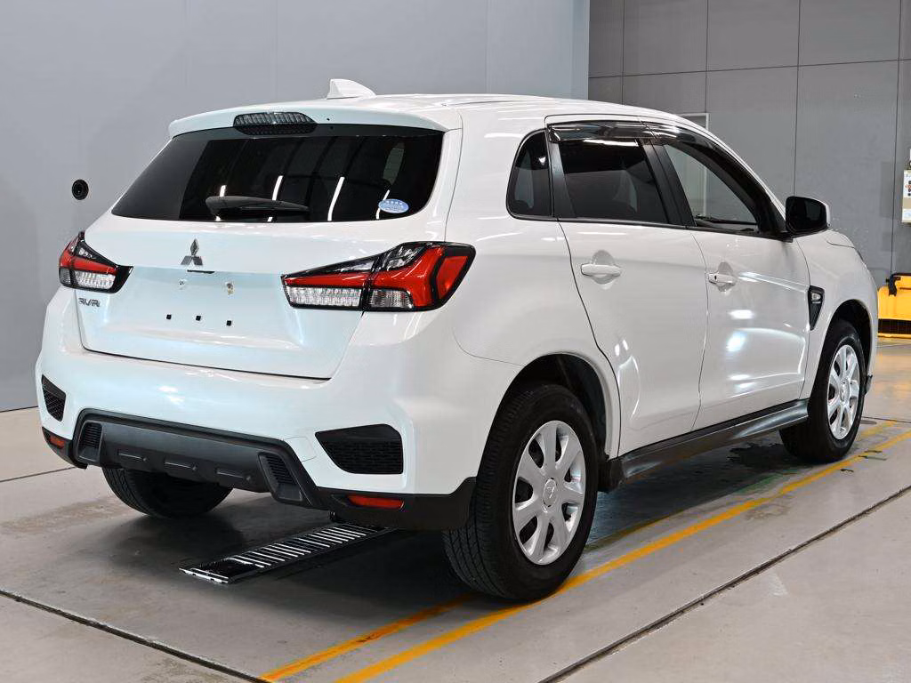 MITSUBISHI RVR