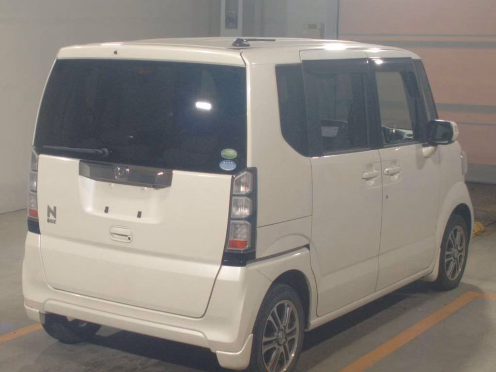 HONDA N-BOX