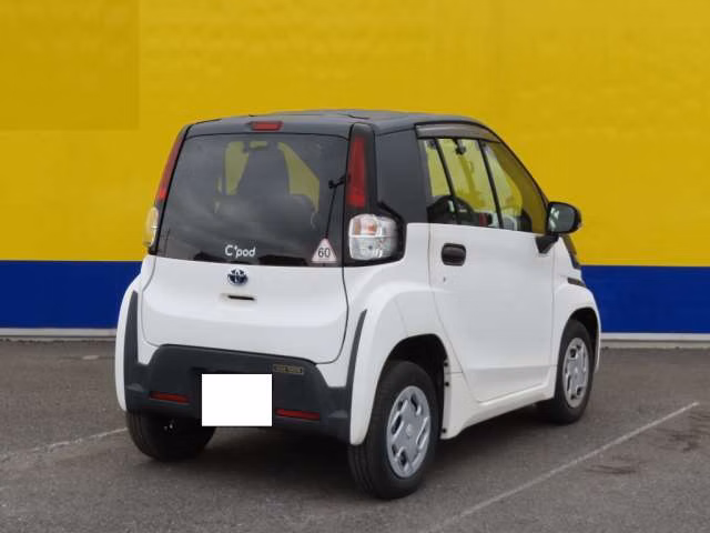 TOYOTA C+POD