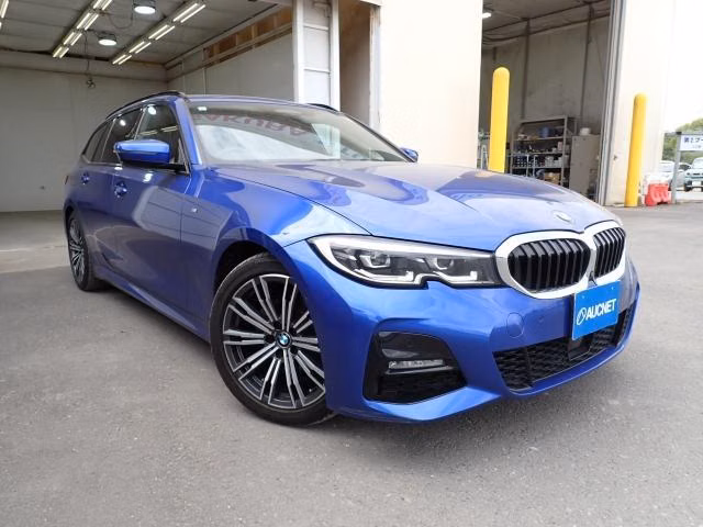 BMW 3-SERIES