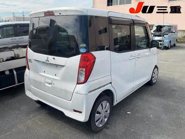 MITSUBISHI EK SPACE