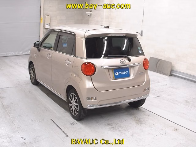 DAIHATSU CAST