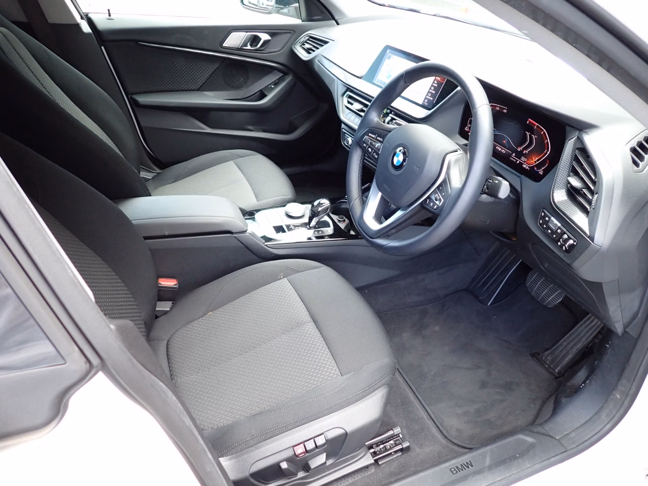 BMW 1-SERIES