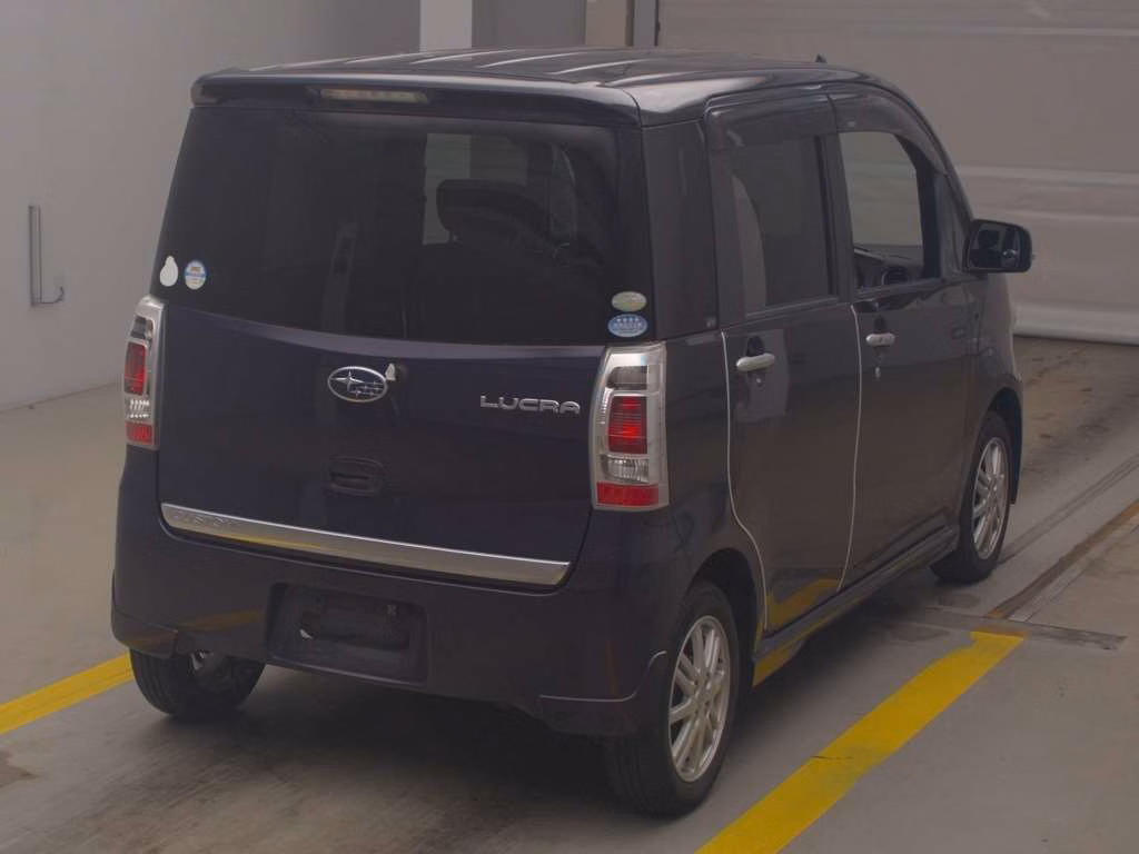 SUBARU LUCRA