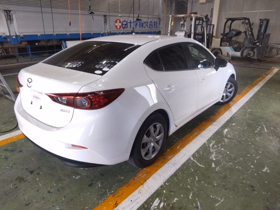 MAZDA AXELA