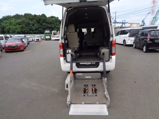 NISSAN NV350 CARAVAN