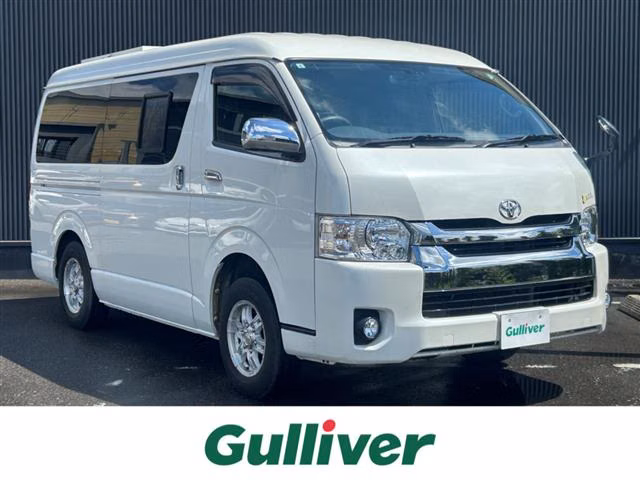 TOYOTA REGIUS ACE