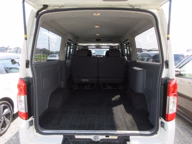 NISSAN NV350 CARAVAN