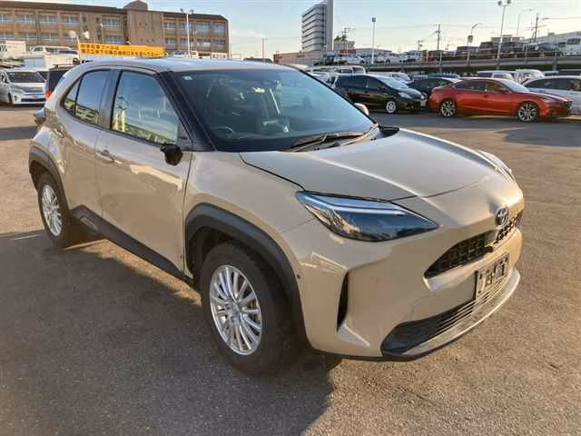TOYOTA YARIS CROSS