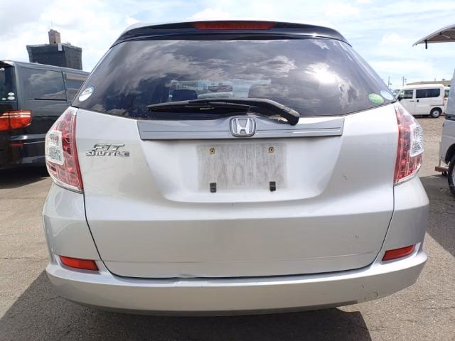 HONDA FIT SHUTTLE