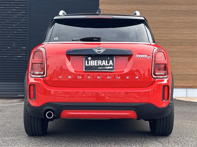 MINI CROSSOVER