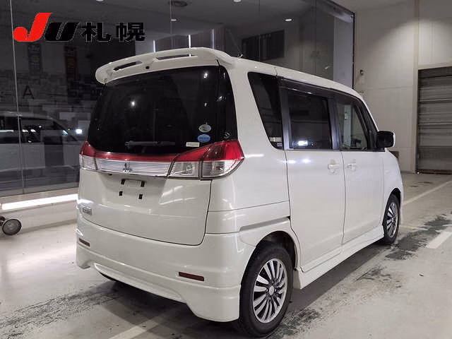 MITSUBISHI DELICA D:2
