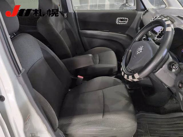MITSUBISHI DELICA D:2