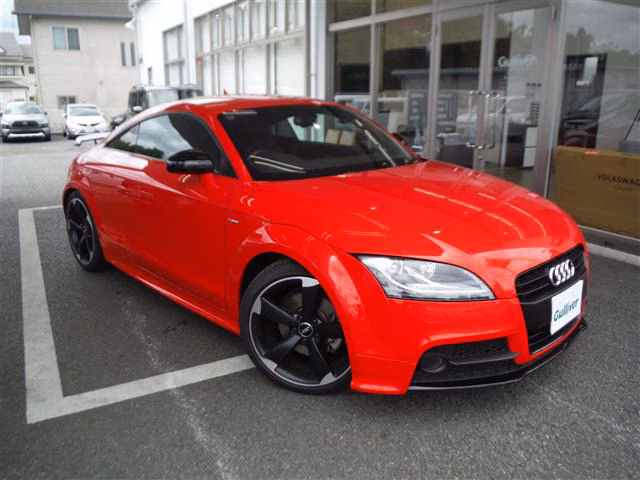 AUDI TT
