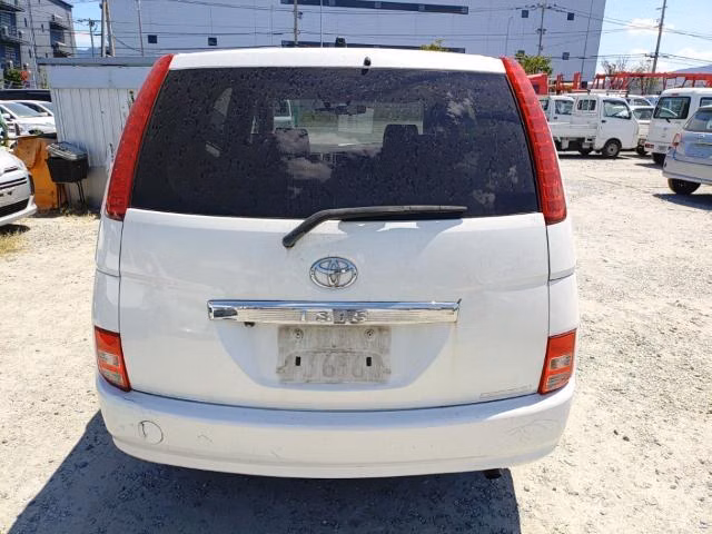 TOYOTA ISIS