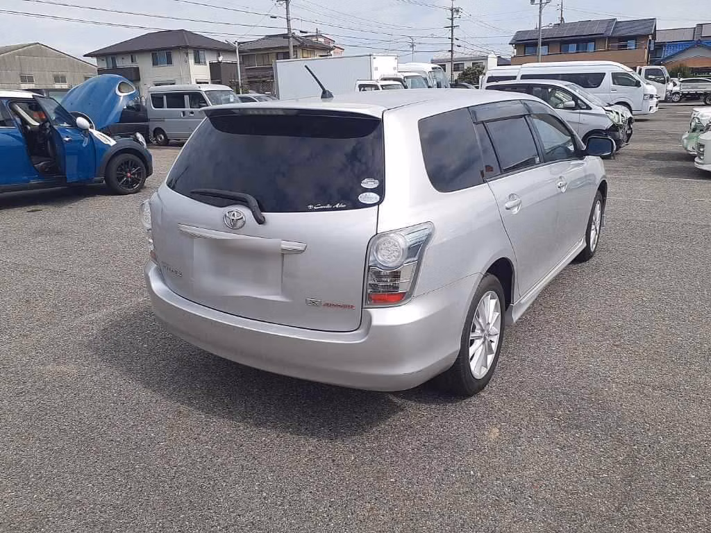 TOYOTA COROLLA FIELDER