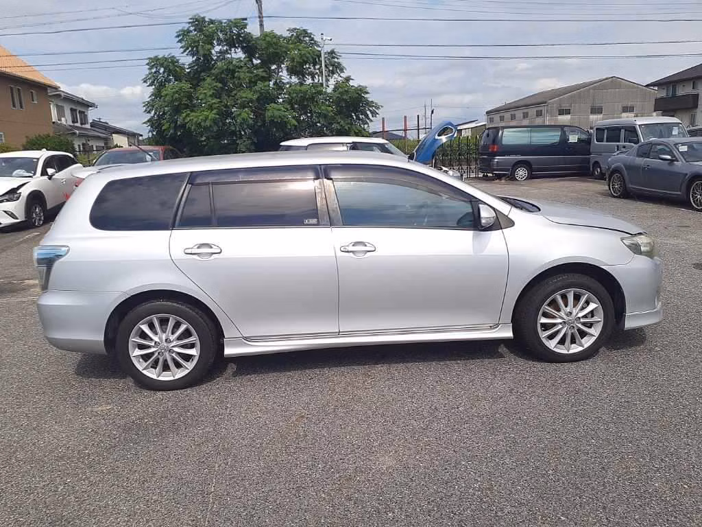 TOYOTA COROLLA FIELDER
