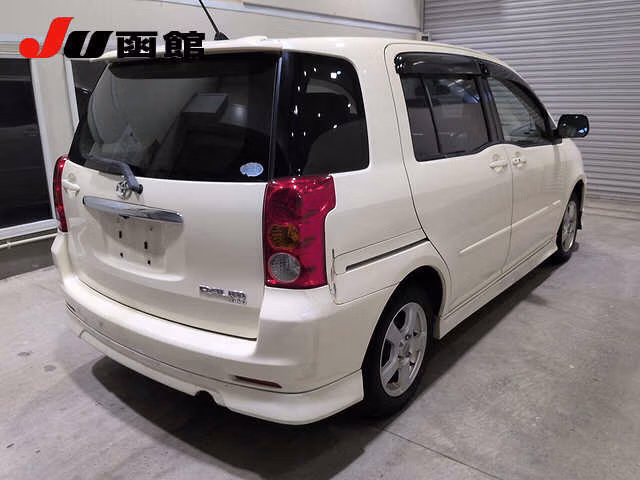 TOYOTA RAUM