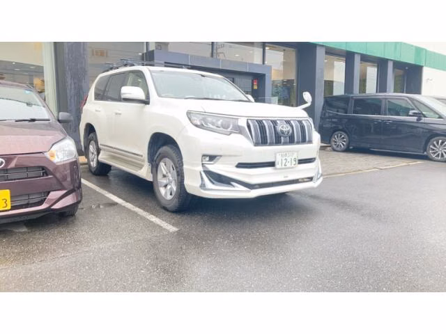 TOYOTA LAND CRUISER PRADO