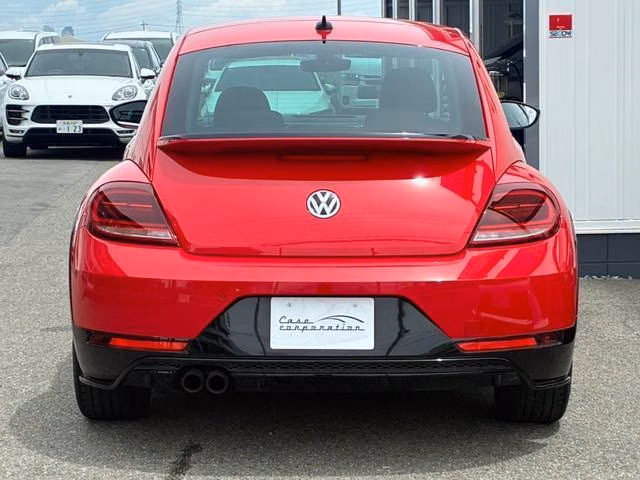 VOLKSWAGEN BEETLE