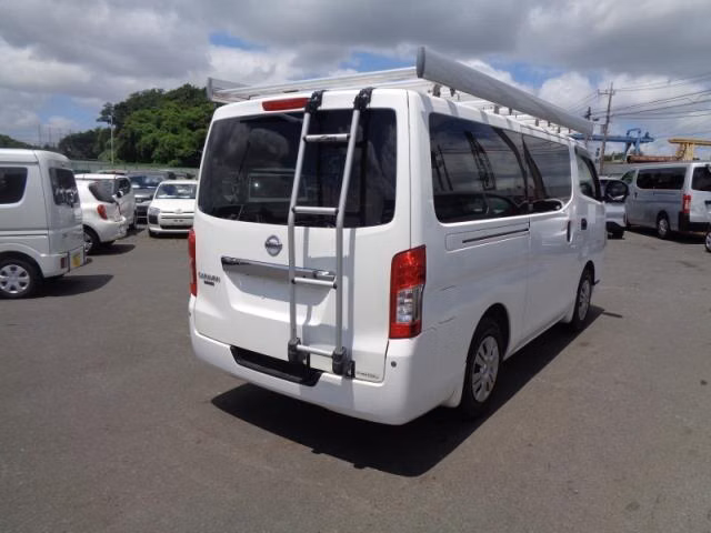 NISSAN NV350 CARAVAN