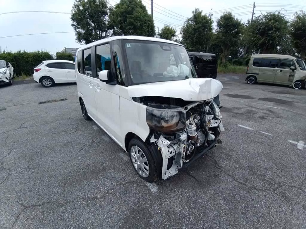 HONDA N-BOX