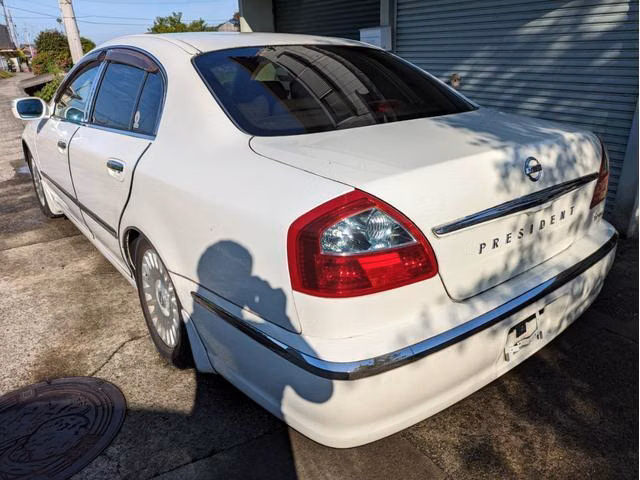 NISSAN PRESIDENT