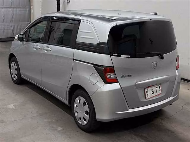 HONDA FREED SPIKE