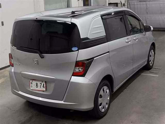 HONDA FREED SPIKE