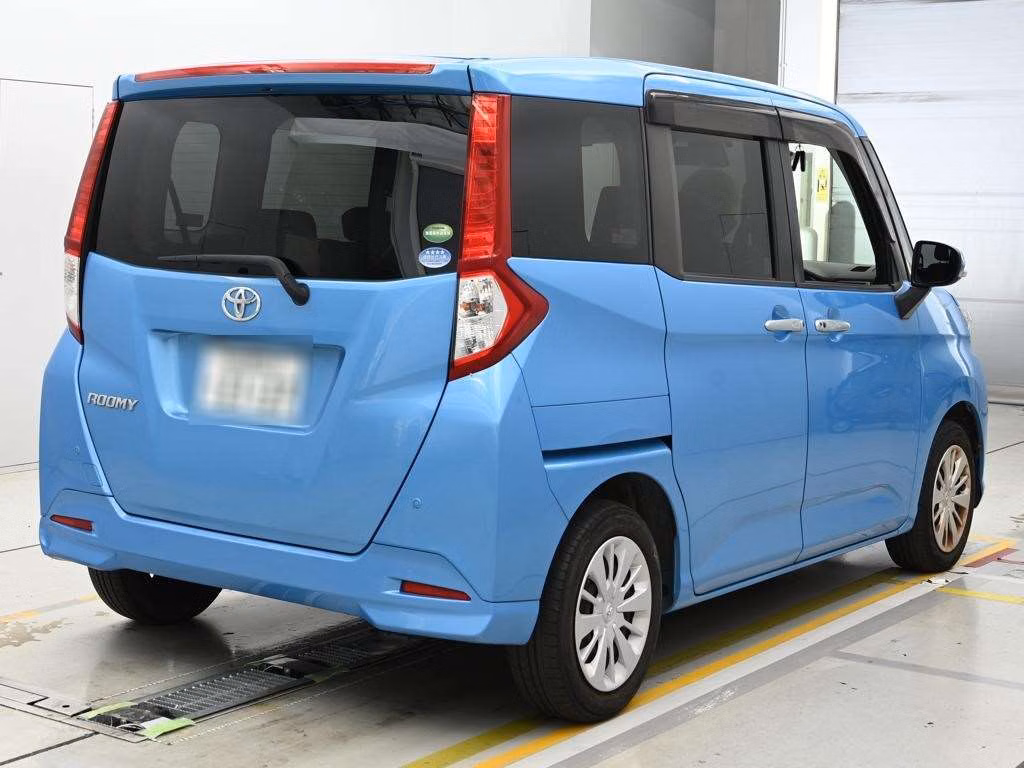 TOYOTA ROOMY