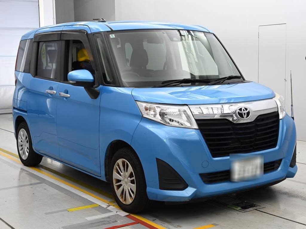 TOYOTA ROOMY