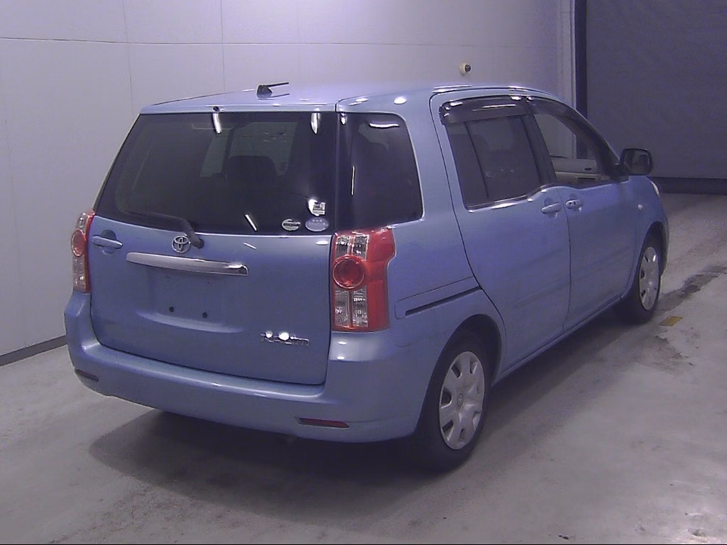 TOYOTA RAUM
