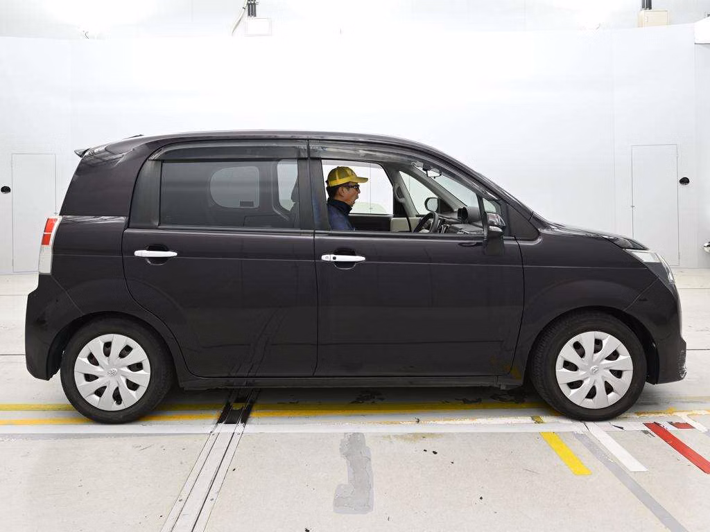 TOYOTA SPADE