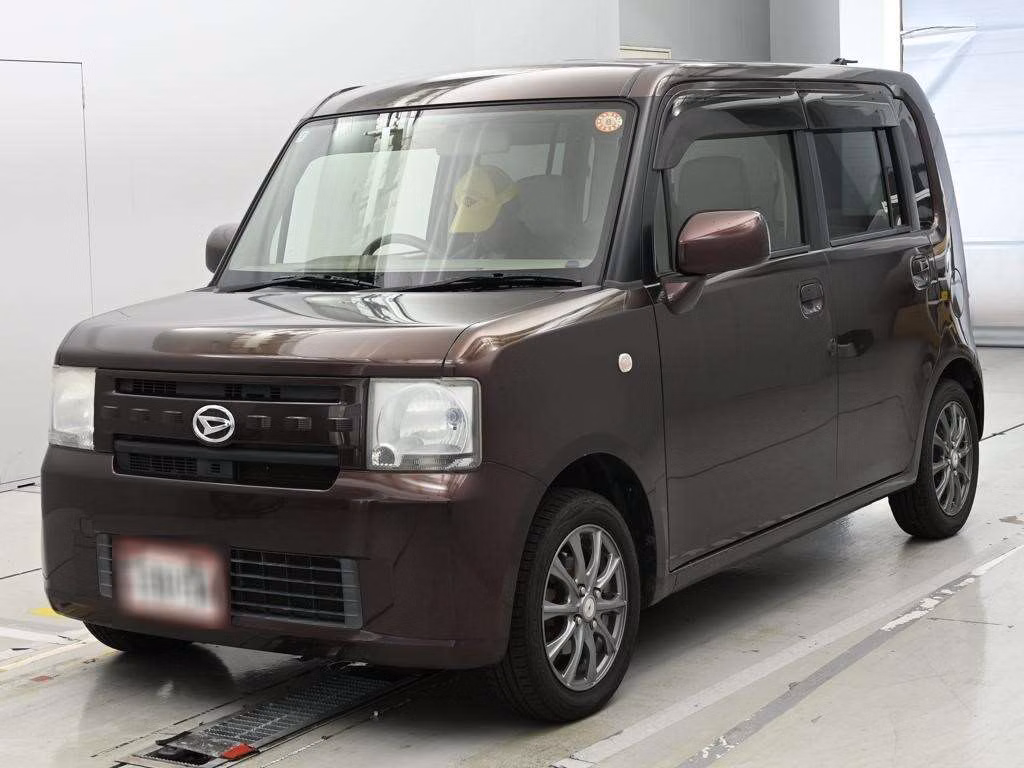 DAIHATSU MOVE CONTE