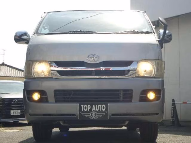 TOYOTA REGIUS ACE