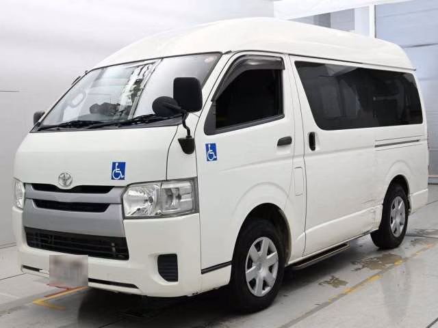 TOYOTA REGIUS ACE