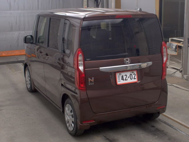 HONDA N-BOX